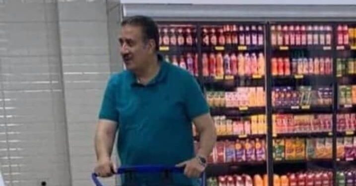 محافظ المنوفية يتسوق بدون حراسة