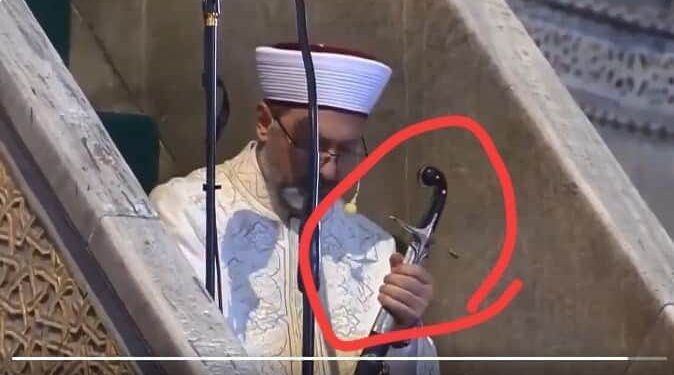 اللعب بمشاعر المسلمين واستغلال الدين