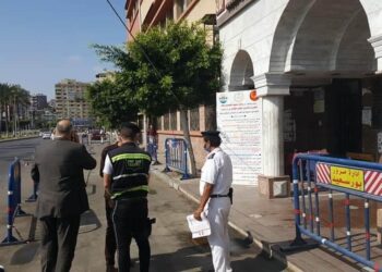 حملات رفع الإشغالات المقامة بنهر الطريق بحى العرب والألتزام بالمعايير الوقائية والأحترازية