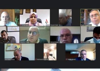 وزير الموارد المائيةوالرى يتابع الموقف المائى