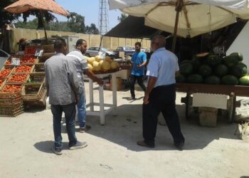 د.منصور بكري يقود حملة مكبرة لمتابعة وإزالة الاشغالات والمخالفات بنطاق حى المناخ