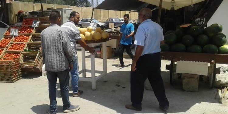 د.منصور بكري يقود حملة مكبرة لمتابعة وإزالة الاشغالات والمخالفات بنطاق حى المناخ