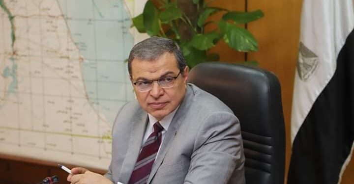 وزارة القوي العاملة : عودة 1710 عمال مصريين من العالقين بالكويت إلي البلاد اليوم