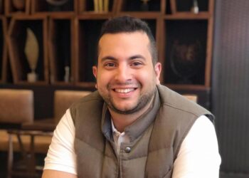 رجل أعمال مصري يطالب وليد المعتدى عليه فى الكويت بعدم التنازل عن حقه