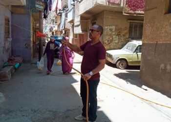 لليوم الثالث حزب مستقبل وطن أول طنطا والحى يواصلان تطهير وتعقيم شوارع العجيزى