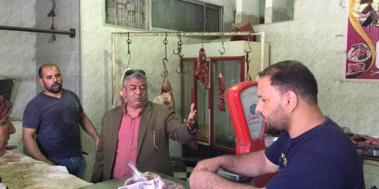 وكيل وزارة التموين بمطروح يتفقد بنفسة حركة البيع والشراء حتى الساعات الأولى من فجر عيد الأضحى المبارك