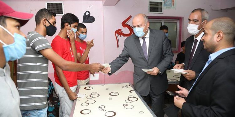 أشرف الداودي والباز ولفيف من القيادات التنفيذية يشاركون الأطفال الأيتام فرحتهم بعيد الأضحى المبارك