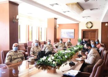 ” الغضبان ” يستعرض مخطط تطوير بحيرة المنزلة مع قيادات الهيئة الهندسية للقوات المسلحة