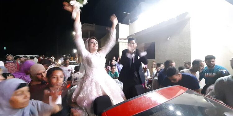 تهنئة بمناسبة الزفاف السعيد