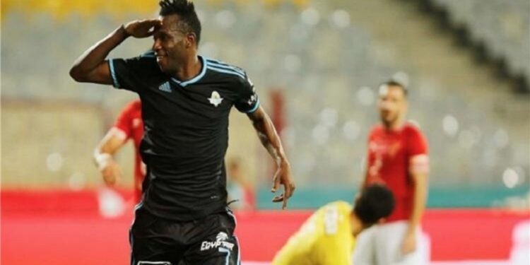 إيريك تراروي مهاجم بيراميدز رفض اللعب للزمالك وتمسك بالانتقال للاهلى