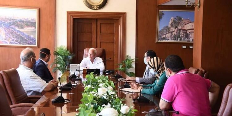 الغضبان يناقش خطة تطوير الجراجات بمحافظة بورسعيد