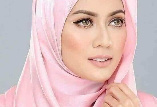 فاظفر بذات الدين تربت يداك