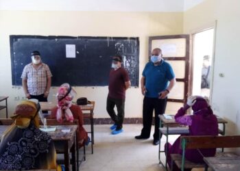 وكيل ورارة التربية والتعليم بمطروح يتابع امتحانات الدبلومات الفنية