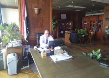 عبد العاطي يعقد اجتماعاً بقيادات الوزارة لمتابعة موقف أعمال تأهيل الترع الفرعية وتنفيذ أساليب الري الحديث