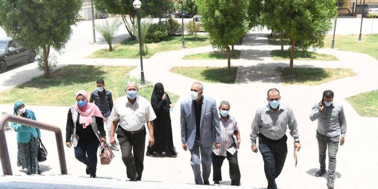 تعافي وخروج ٨ حالات اليوم من المصابين بفيروس كورونا بمستشفى قفط التعليمي