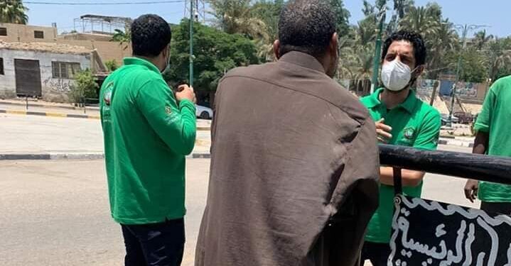 فريق أطفال وكبار بلا ماوي ينجح في إنقاذ مسن بالشارع وينقله لدار عقيلة السماع بالقاهرة