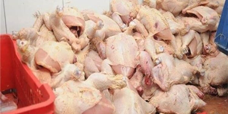 ضبط مديرمجزر دواجن بأبو النمرس غير صالحة للاستهلاك الادمى