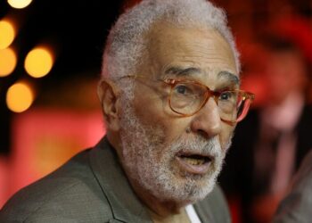 “المهن التمثيلية” تحذر المتطاولين على عبد الرحمن أبو زهرة