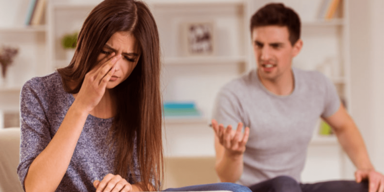 كيفية التعامل مع الزوج المتسلط