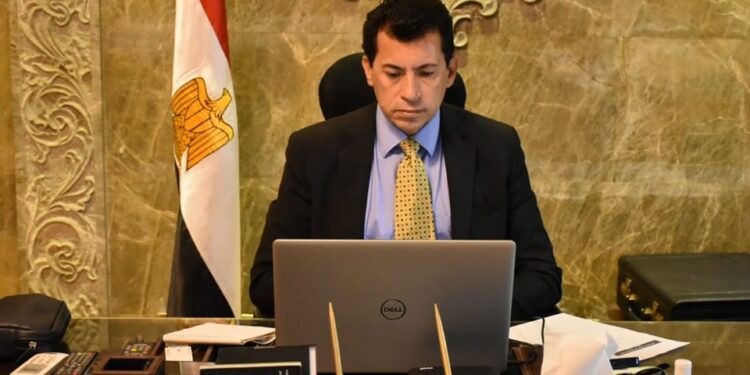 “صبحى ” يجتمع باللجنة المنظمة لبطولة العالم لليد ٢٠٢١