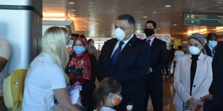 إشادة السائحين بالاجراءات الوقائية بمصر