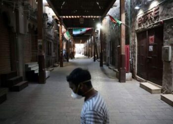 تزايد الإصابات في السعودية والإمارات بفيروس كورونا بعد رفع حظر التجول