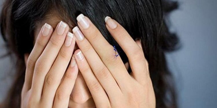 ضبط فتاه لقيامها بالإستيلاء على بيانات بطاقة دفع إلكترونى لأحد الأشخاص