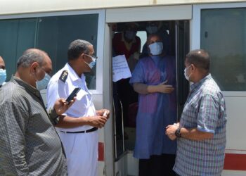 بالسويس : تواصل اللجنه الدائمه لأدارة أزمة كورونا توصيل العلاج المنزلي للمخالطين