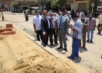 3,5مليون جنية تكلفة أعمال رصف عدد من الشوارع بمنطقة مدارس عرفة بشبين الكوم