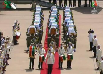 رفات شهداء المقاومة الجزائرية يعودون إلى ارض وطن بعد 170 سنة