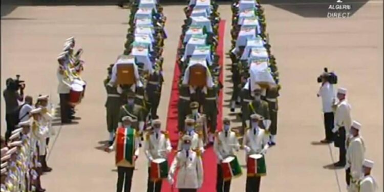 رفات شهداء المقاومة الجزائرية يعودون إلى ارض وطن بعد 170 سنة
