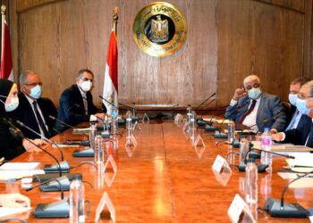 نيفين جامع ” تعديلات القانون تستهدف مساندة الصناعة الوطنية وتحفيز المستثمرين لضخ استثمارات جديدة