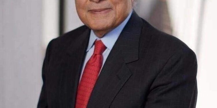 العالم المصري الذي انقذ العالم