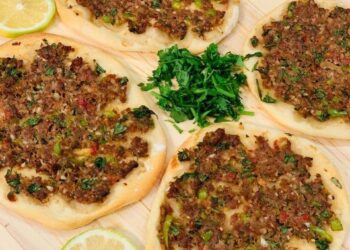 عجين باللحمة المفرومة 