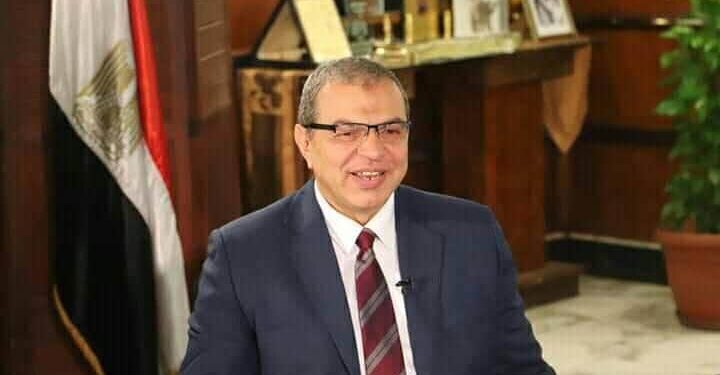 سعفان ” يهنيء وزير الإنتاج الحربي بتوليه المنصب الجديد