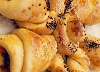 قرطاس محشي بالعصاج