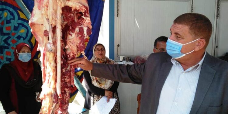 الزواوى يفتتح منفذ لبيع اللحوم الطازجة بدمنهور