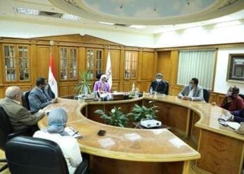 وزيرة الصحة تعقد اجتماعًا بمقر شركة “فاكسيرا” لمتابعة جاهزية المصانع وكفاءة خطوط الانتاج تمهيدًا لبدء تصنيع لقاح فيروس كورونا المستجد