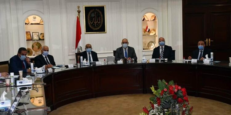 وزيرا الإسكان والتنمية المحلية و3 محافظين يتابعون إعداد الاشتراطات التخطيطية
