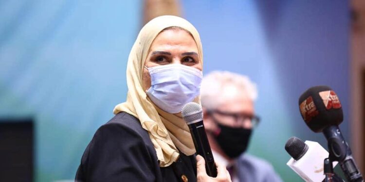 نيفين القباج” تشهد احتفالية تكريم السيد رونالد رئيس للصيب الاحمر السابق