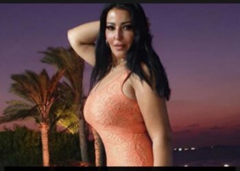 سمية الخشاب تستعرض رشاقتها على حمام السباحة بفستان ينحت قوامها.. وتكشف طريقتها السحرية لخسارة الوزن بسرعة.