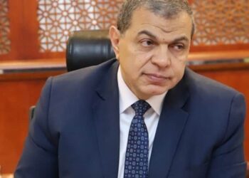 عودة 1285 عاملا مصريا من العالقين بالكويت