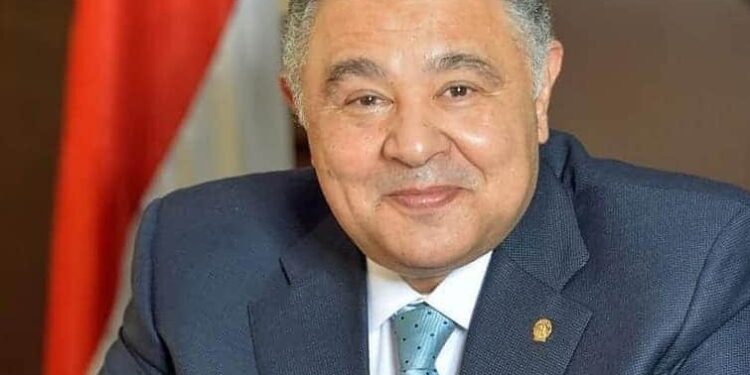 عمرو حنفى يهنئ الرئيس السيسي بعيد الأضحى المبارك