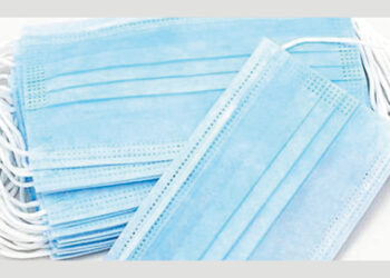 ضبط مصنع بدون ترخيص لإنتاج الكمامات الواقية “غير مطابقة للمواصفات” بالمنوفية..