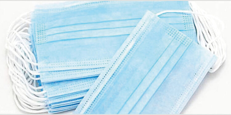 ضبط مصنع بدون ترخيص لإنتاج الكمامات الواقية “غير مطابقة للمواصفات” بالمنوفية..