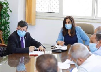 محافظ دمياط تعقد إجتماعاً لمتابعة ملف تقنين أراضى الدولة