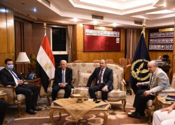 محافظ بورسعيد يترأس وفدا لتقديم التهنئة لمدير الأمن الجديد