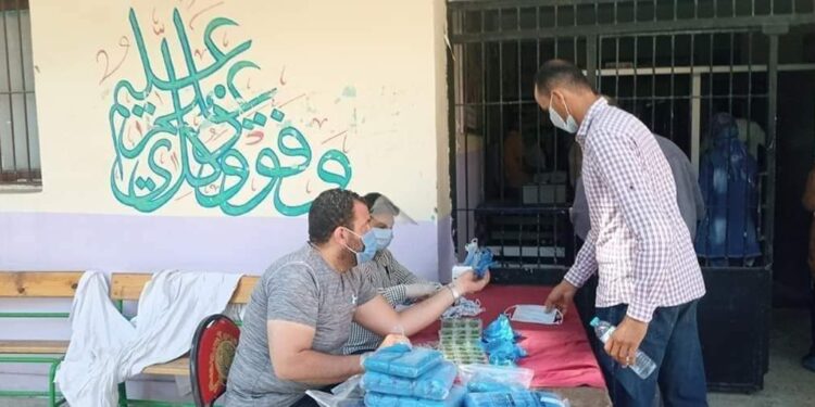 حى الضواحى _متابعة مكثفة للإلتزام بالإجراءات الوقائية وتنفيذ قرارات غلق المقاهى