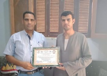 إئتلاف المساهمه المصرية لحقوق الإنسان تكرم مدير الإدارة الهندسية بالمنيا