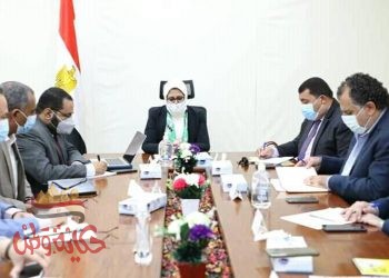 هالة زايد تعقد اجتماعًا بمقر الإدارة العامة للتموين